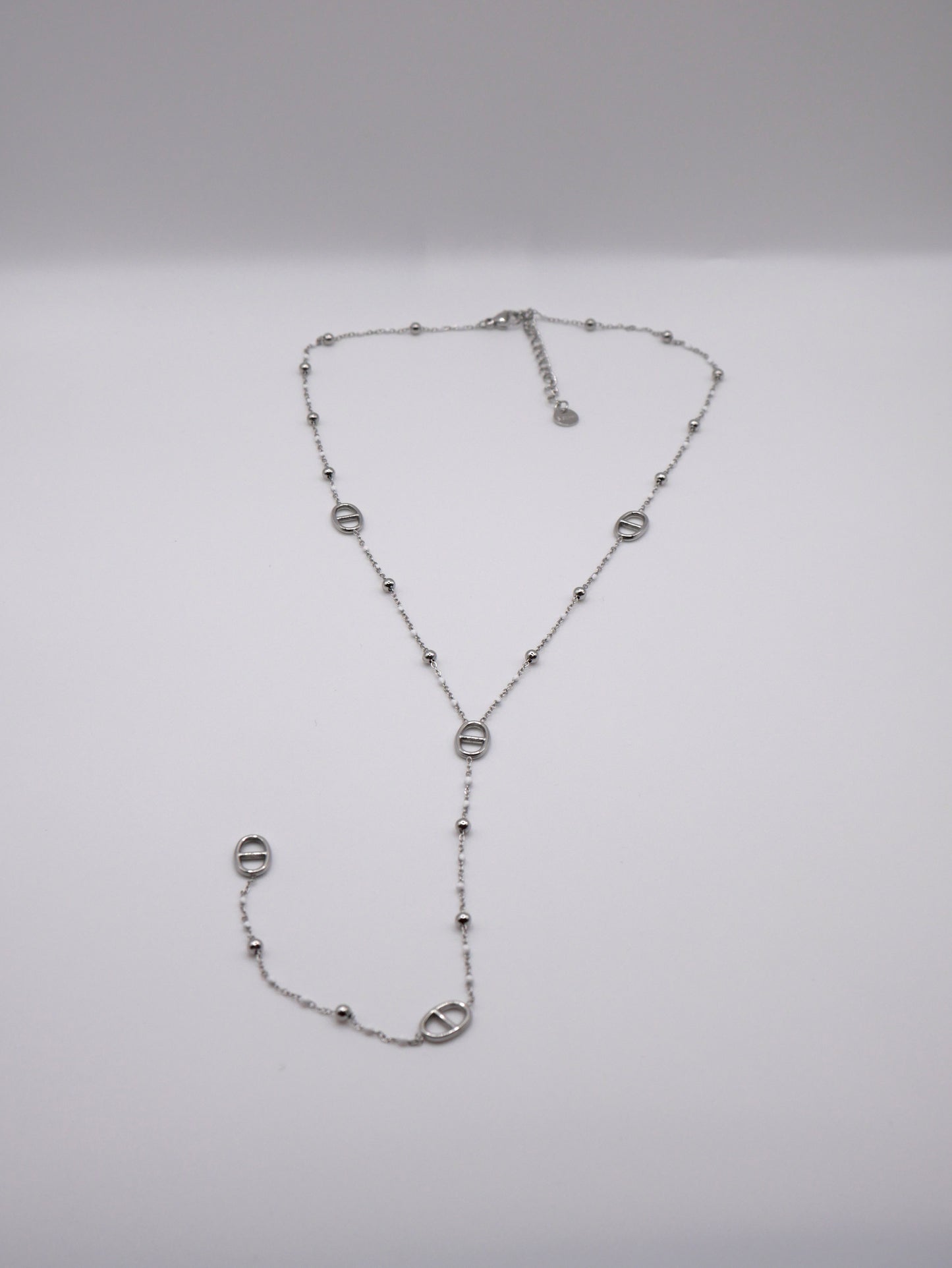 Collier Emmy argenté
